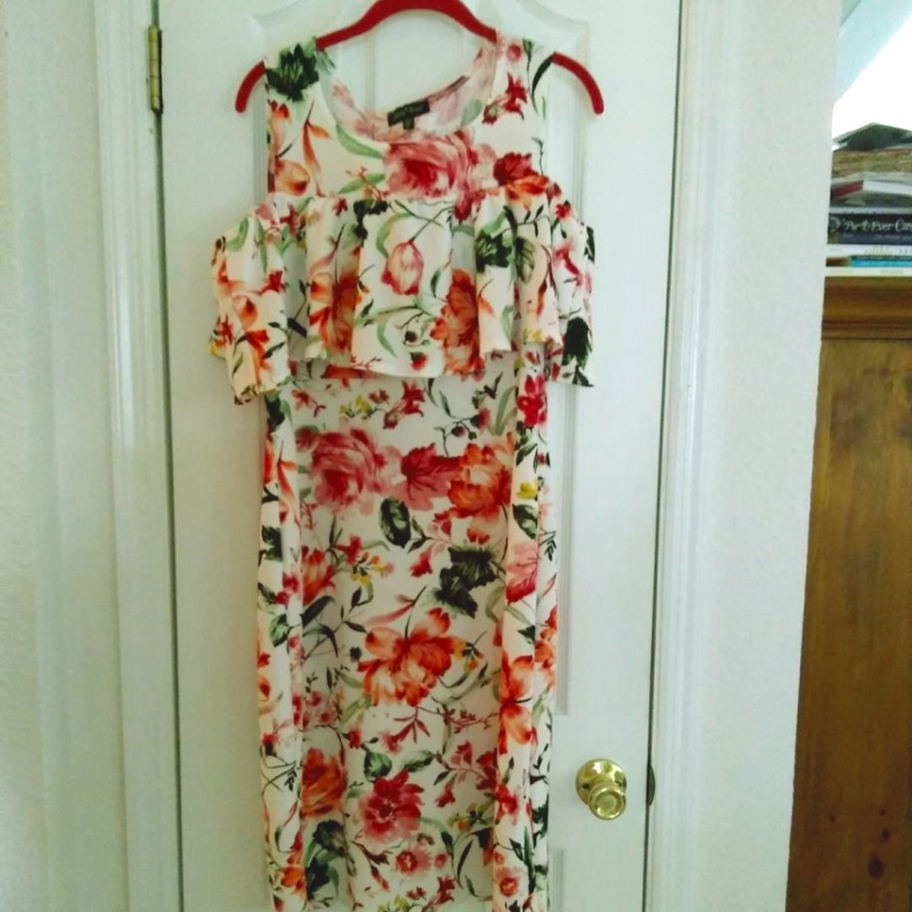 Cold Shoulder/On Shoulder Flower Dress
